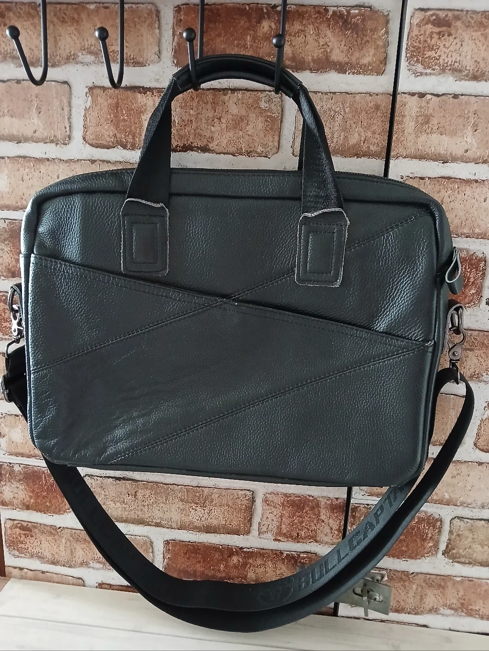 CAPTAIN BULL Black LEATHER Laptop Office BUSINESS Work TRAVEL Messenger BAG